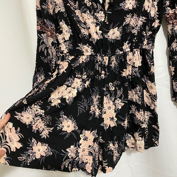 Romper - Picture 3 of 3